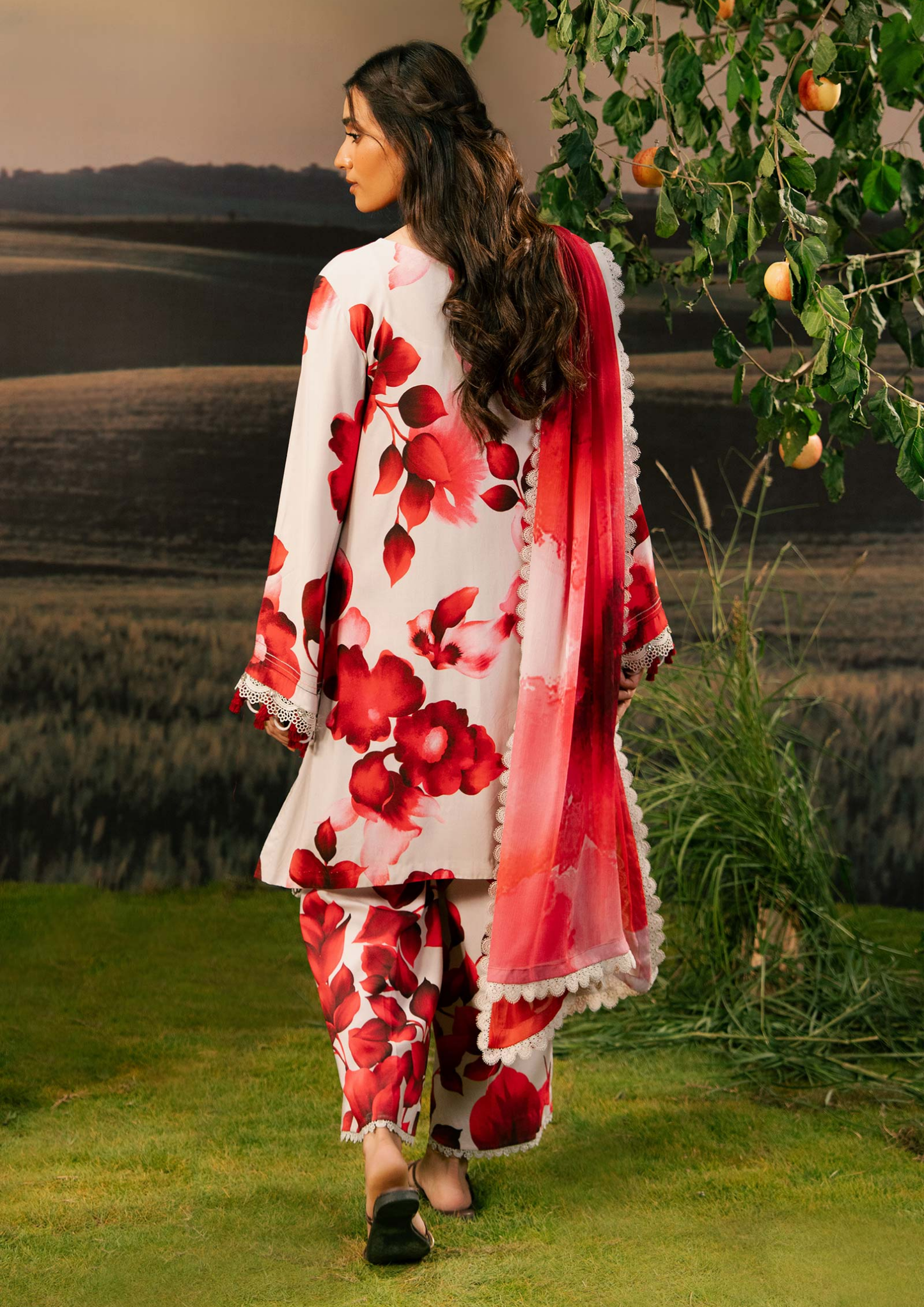Maria B. MBasic Fall 2025 Collection – 3 Piece Unstitched Suit | 01B