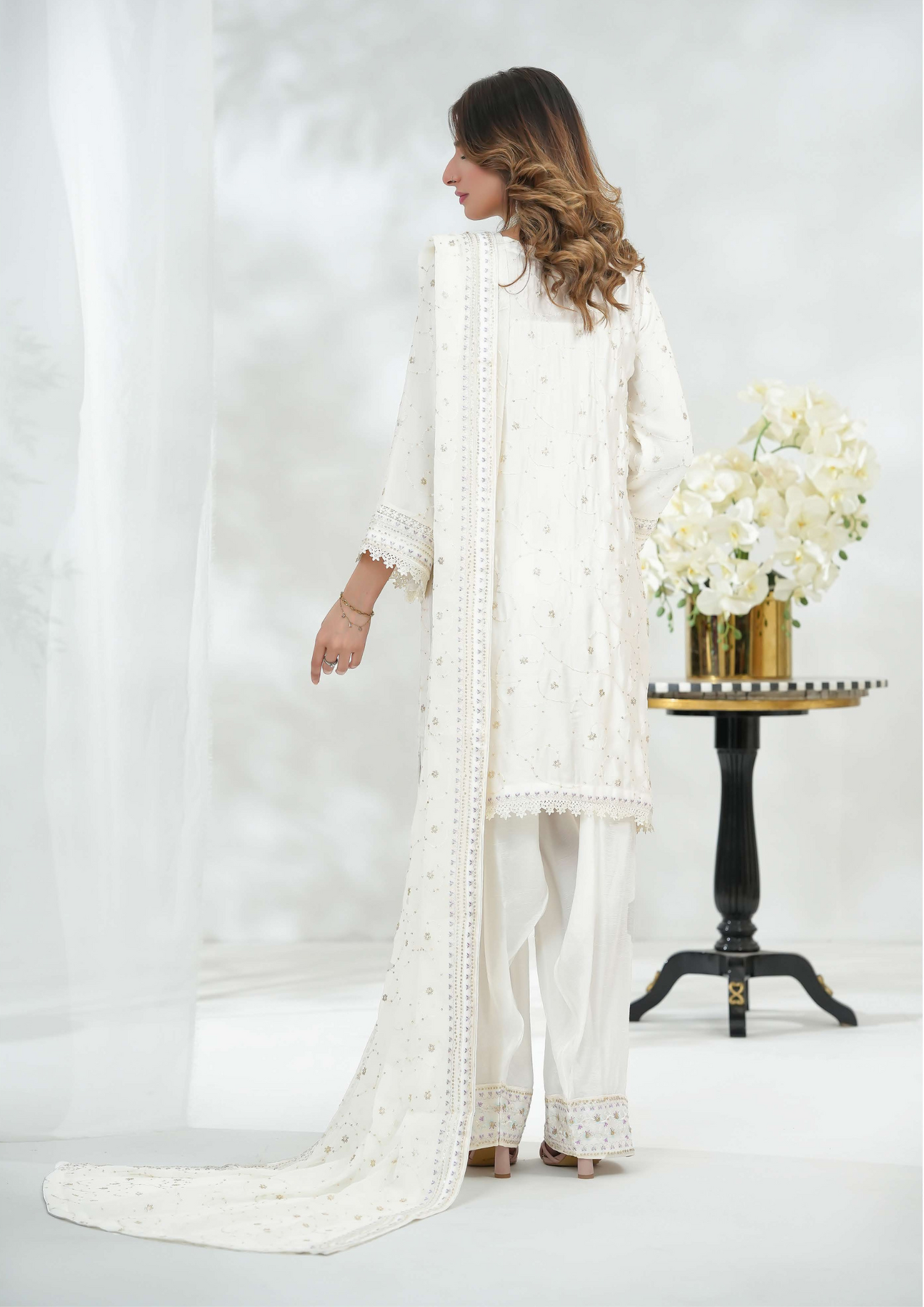 Shanse Silk Embroidered 3PCS Ready-to-Wear Farshi Shalwar | White
