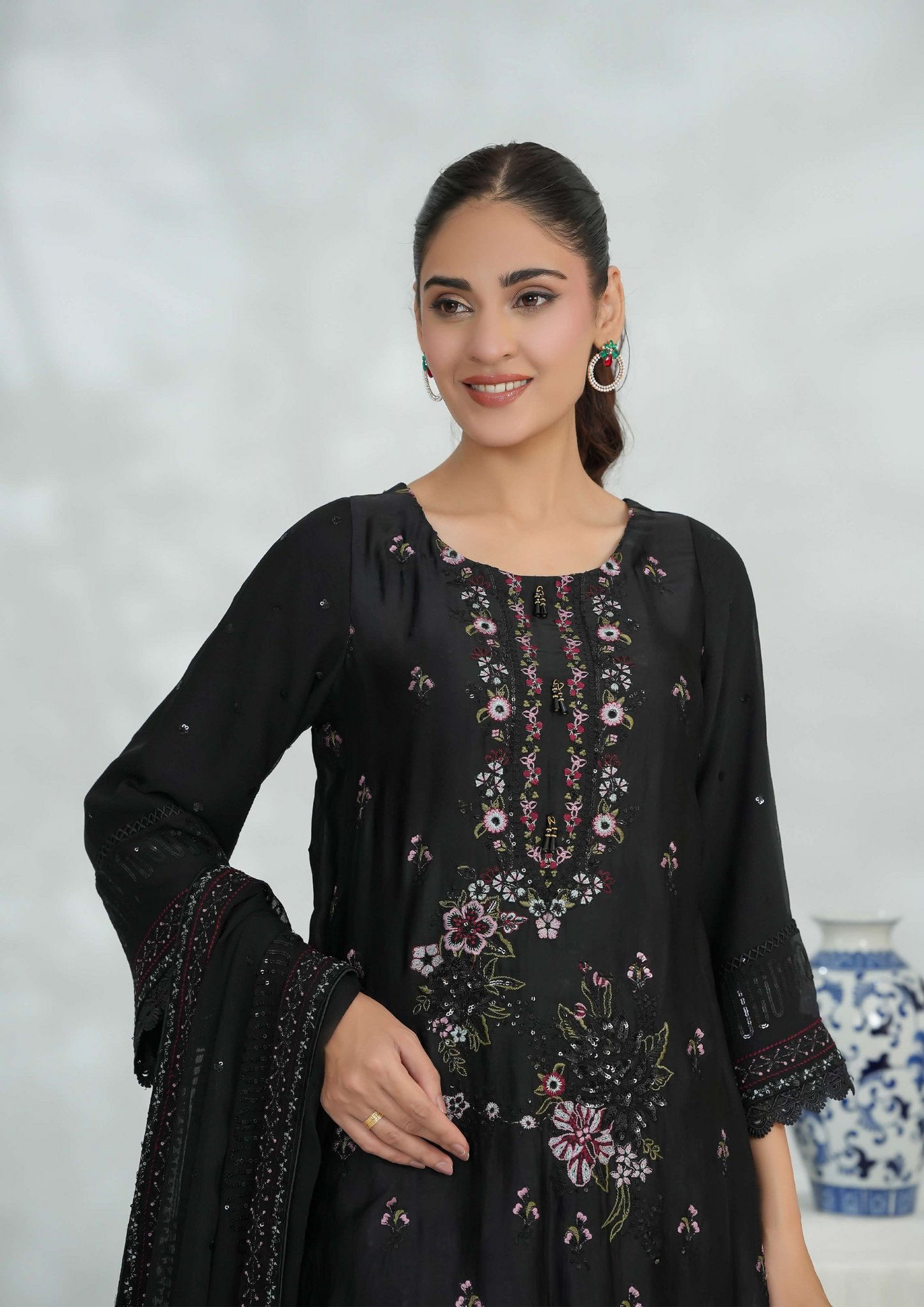 Shanse Silk Embroidered 3PCS Ready-to-Wear Farshi Shalwar | Black
