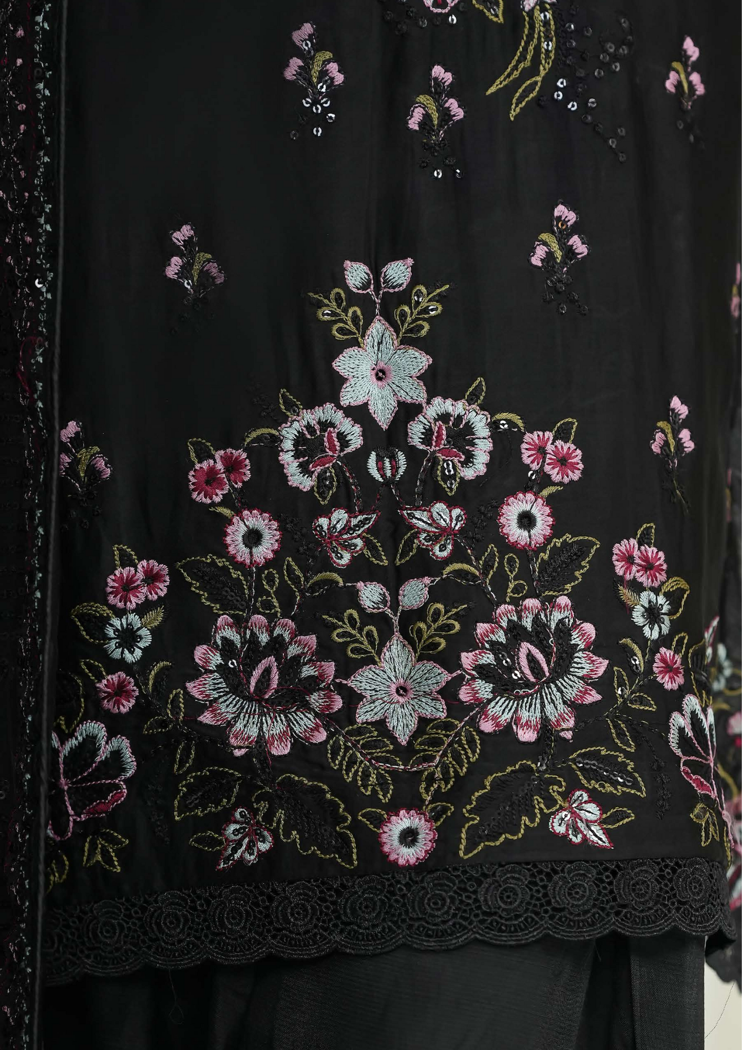 Shanse Silk Embroidered 3PCS Ready-to-Wear Farshi Shalwar | Black