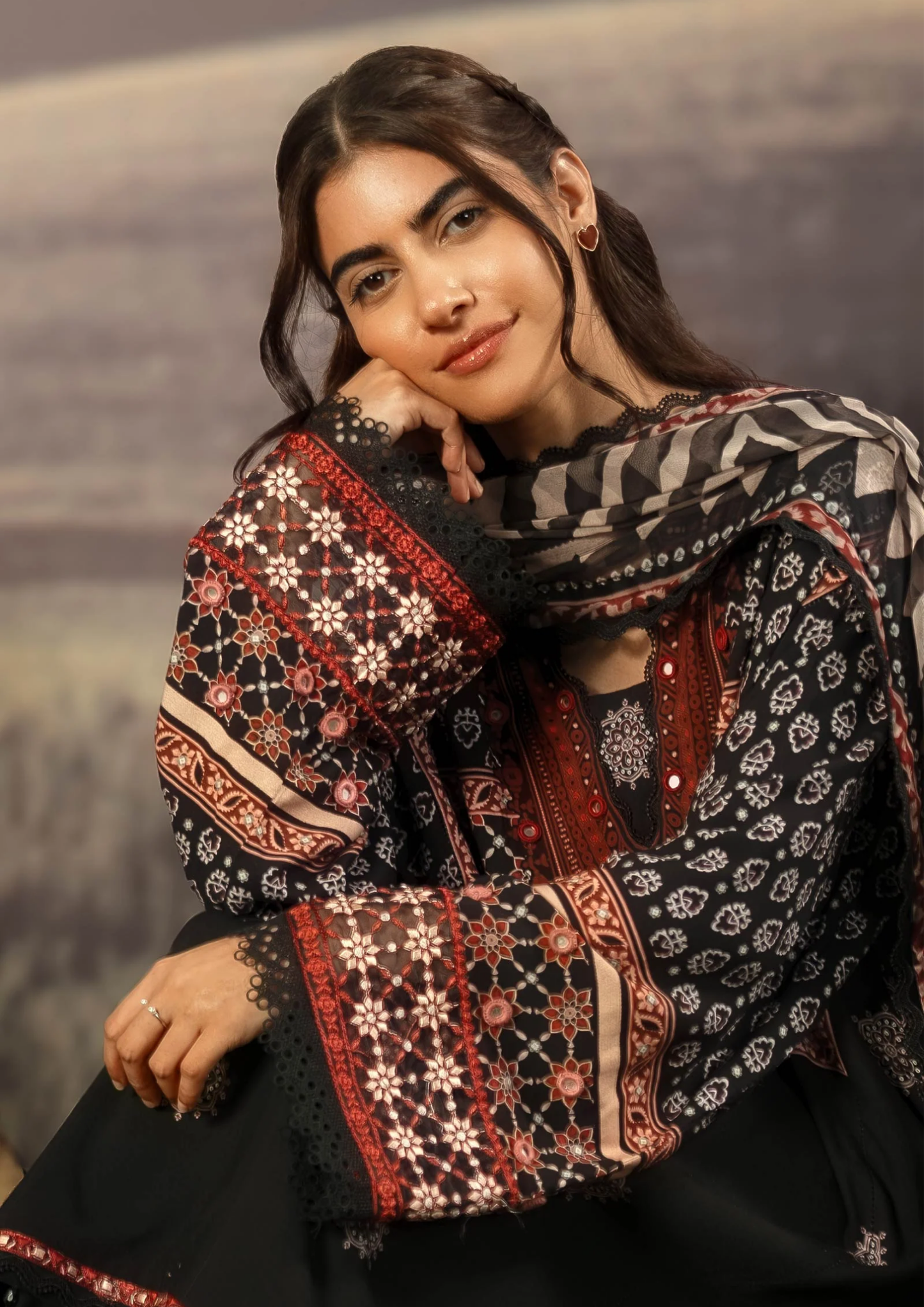 Maria B. MBasic Fall 2025 Collection β 3 Piece Unstitched Suit | 09A