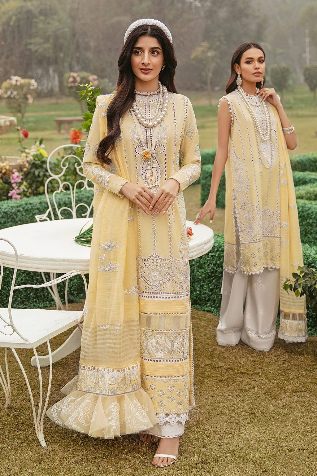 Afrozeh Garden of Eve Luxury Lawn 2022 | Daphne