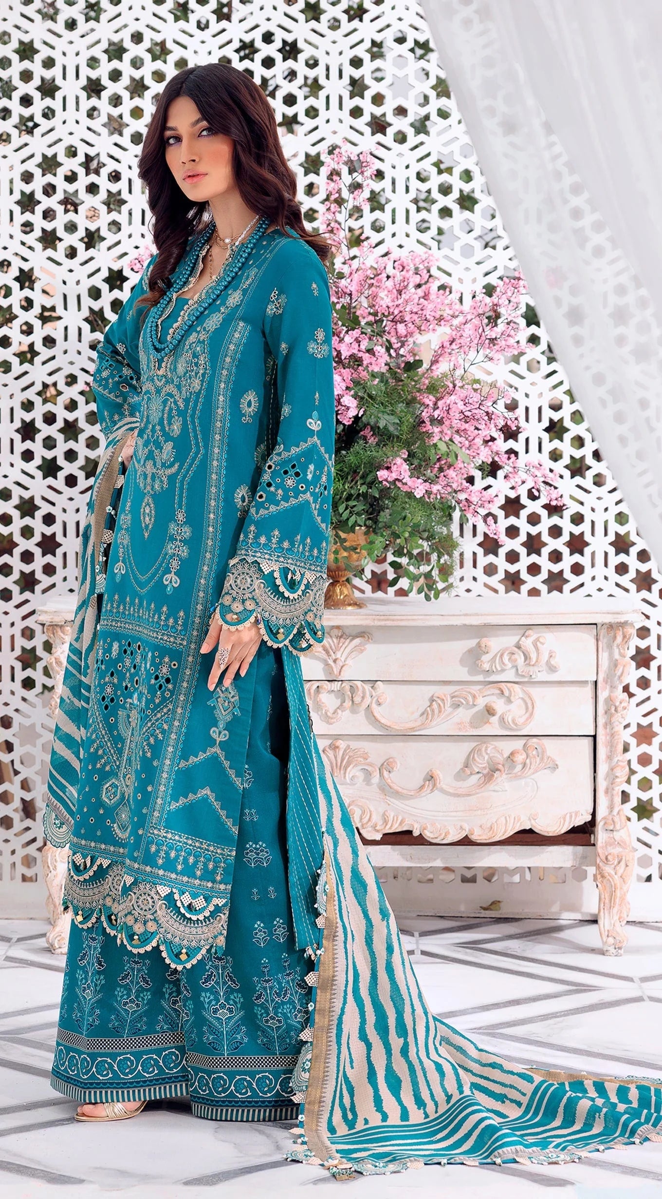 Anaya By Kiran Chaudhry Afsana Luxury Festive Lawn | Darakhshan