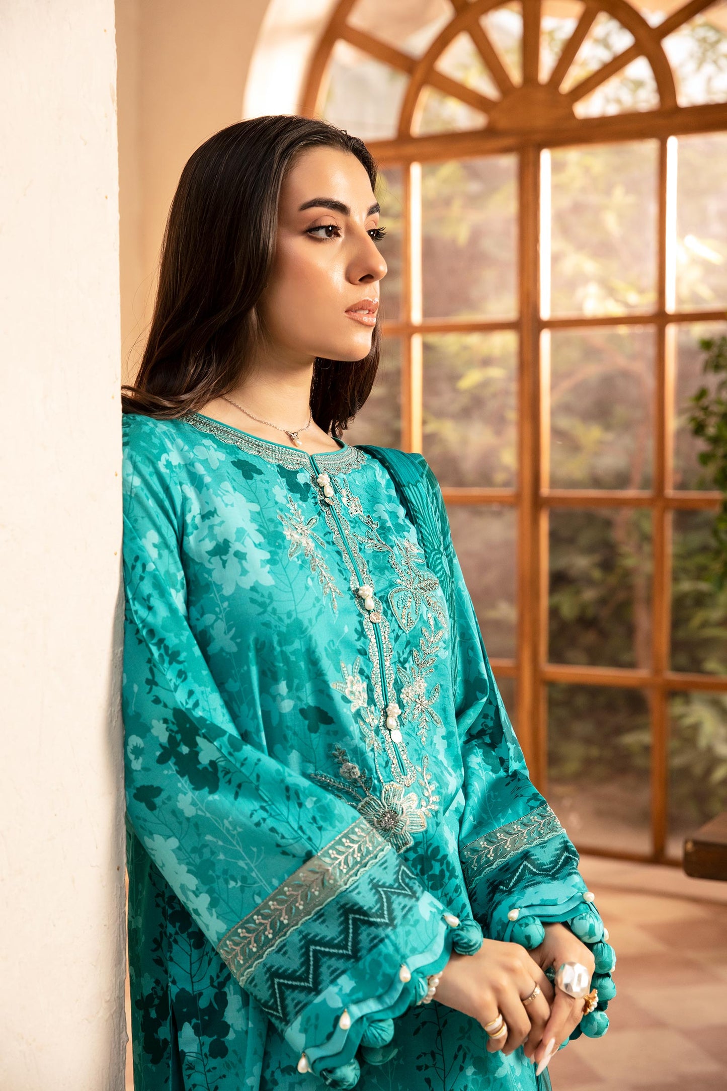 Maria B Mbasic 3 Pc Unstitched Embroidered Slub Lawn Suit | MB-CUS25-910A