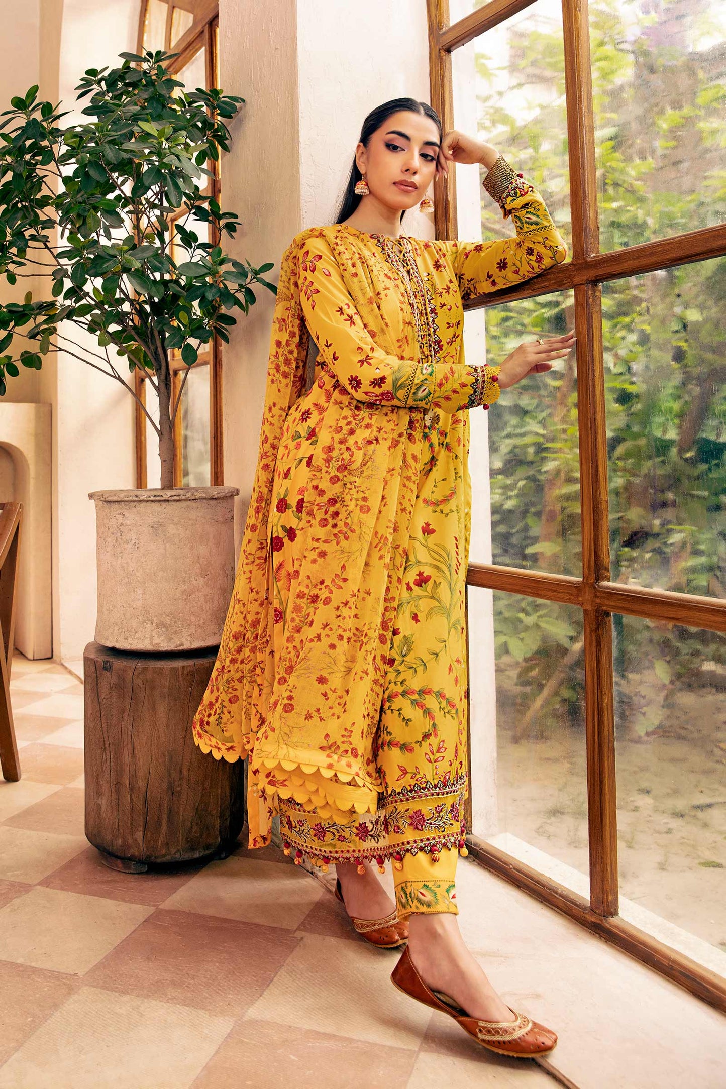 Maria B Mbasic 3 Pc Unstitched Embroidered Slub Lawn Suit | MB-CUS25-912A