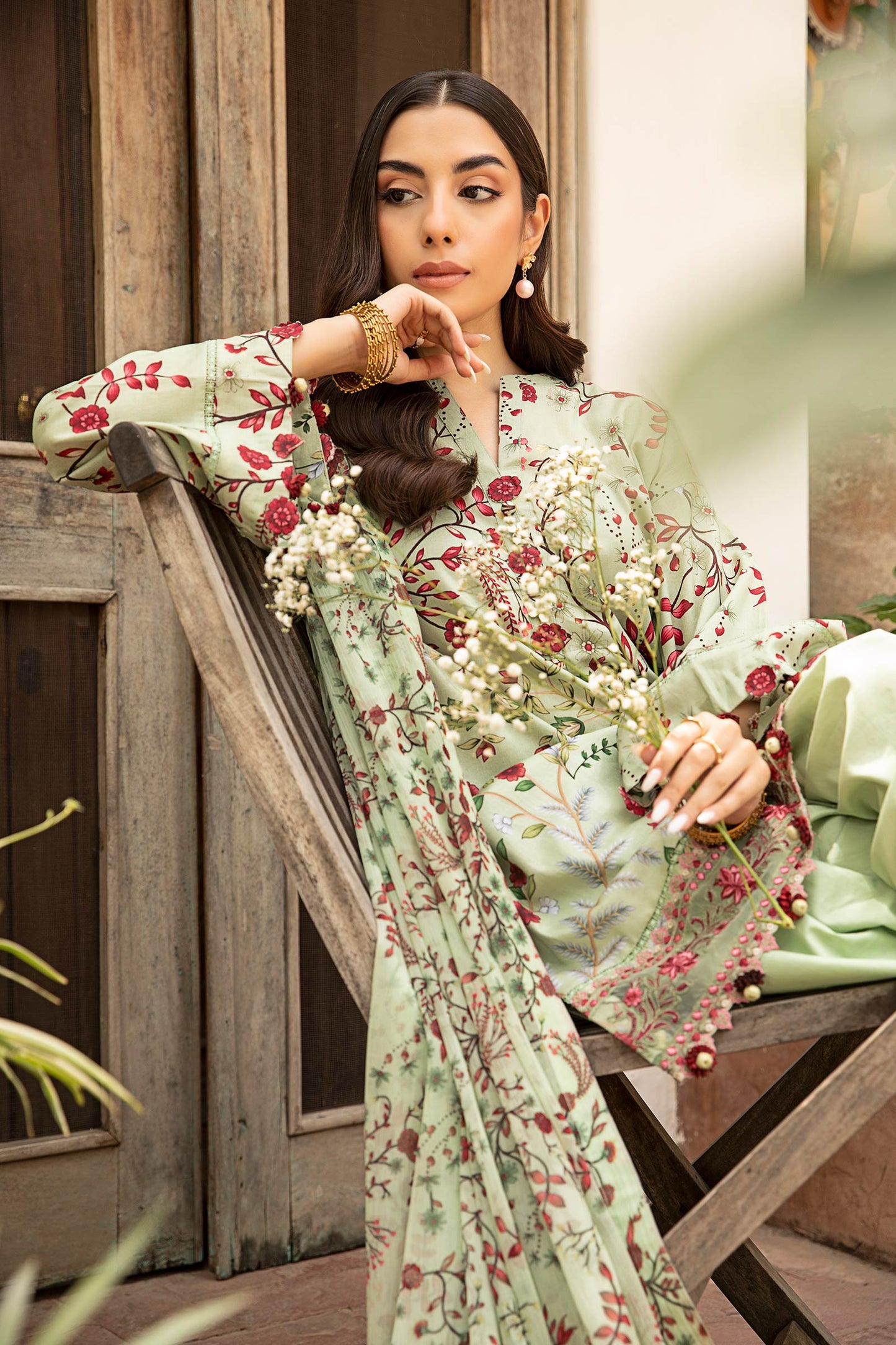 Maria B Mbasic 3 Pc Unstitched Embroidered Slub Lawn Suit | MB-CUS25-912B