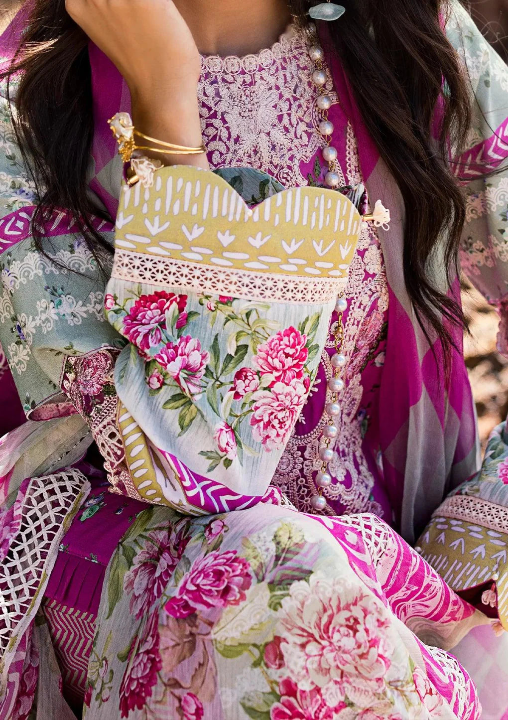 Elaf Signature Embroidered Lawn Collection  2024 | ESL 04B