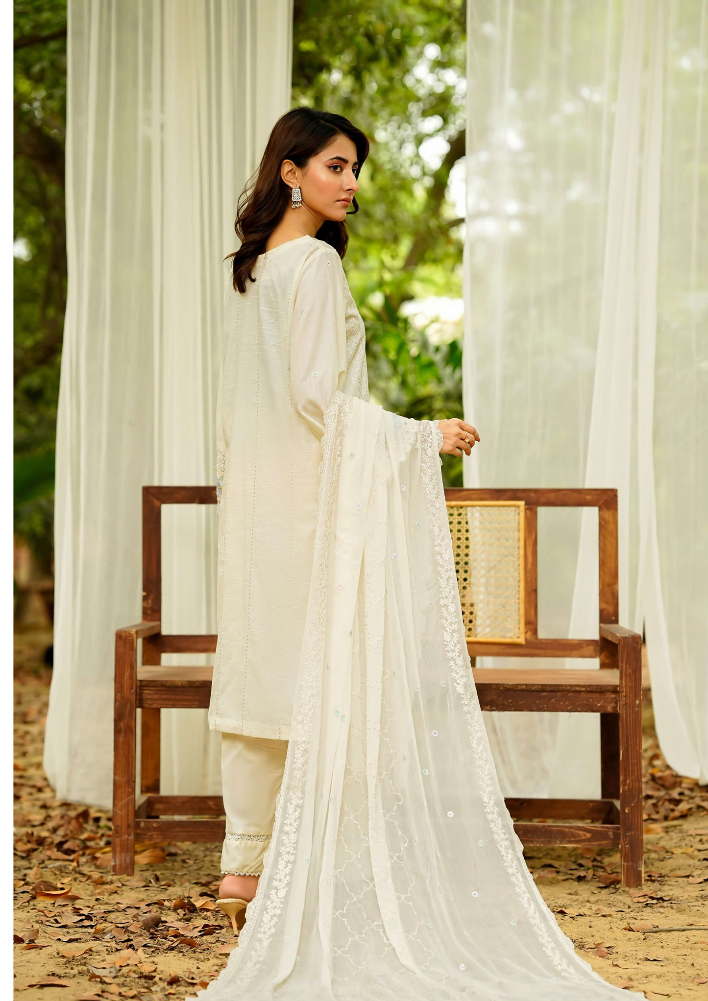 Agha Noor Cotton Ready To Wear Collection Ronak 2025 | Off White