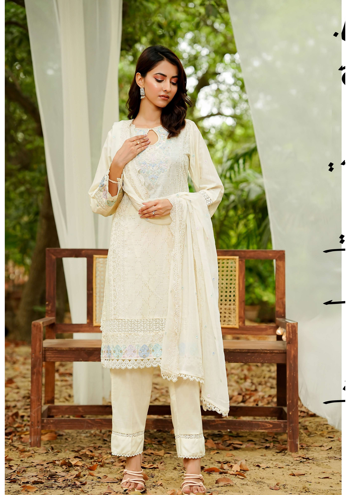 Agha Noor Cotton Ready To Wear Collection Ronak 2025 | Off White