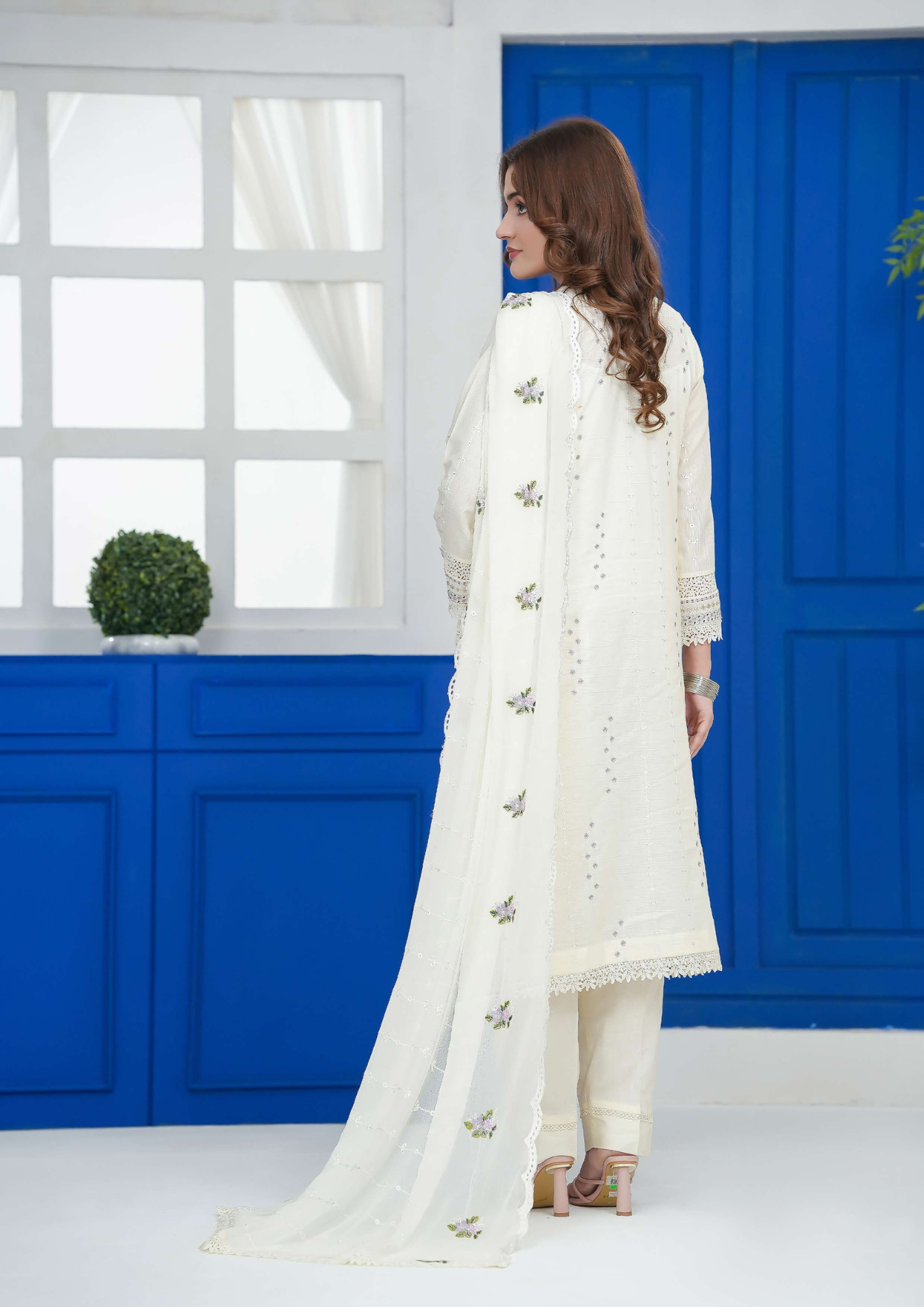 Agha Noor Cotton Ready To Wear Collection Khushi | Off White