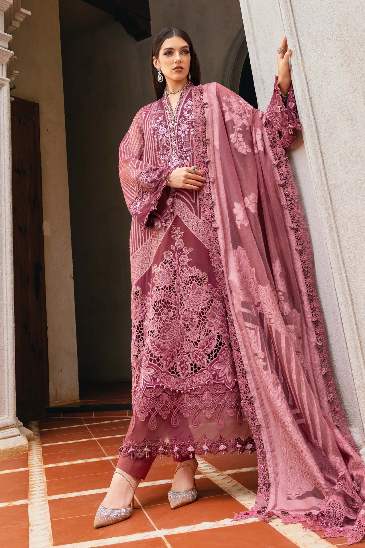 Maria B Winter Luxe 3PCS Unstitched Vol-13 2025 | D4 - Mirha Fashion