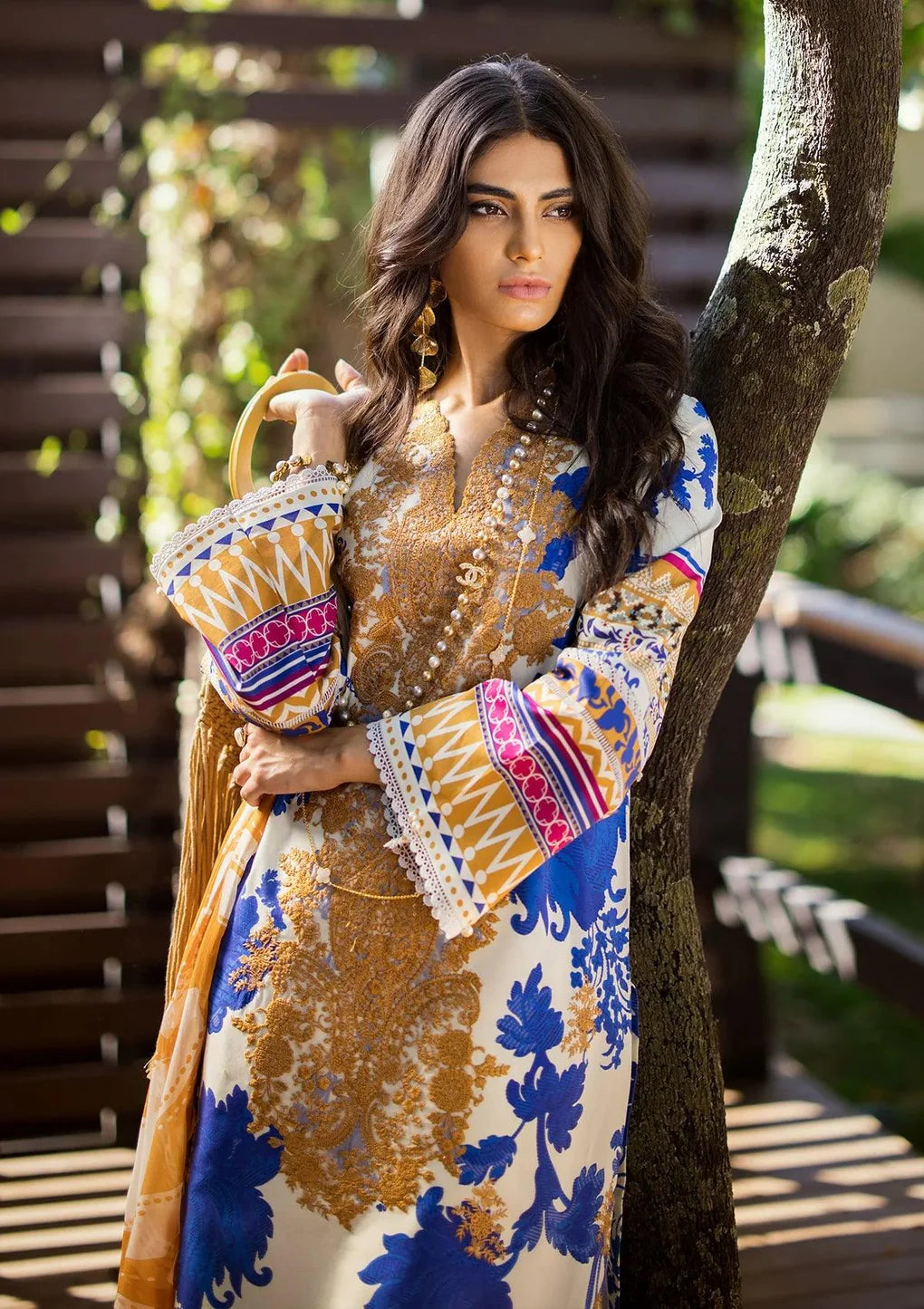 Elaf Signature Embroidered Lawn Collection  2024 | ESL 01A