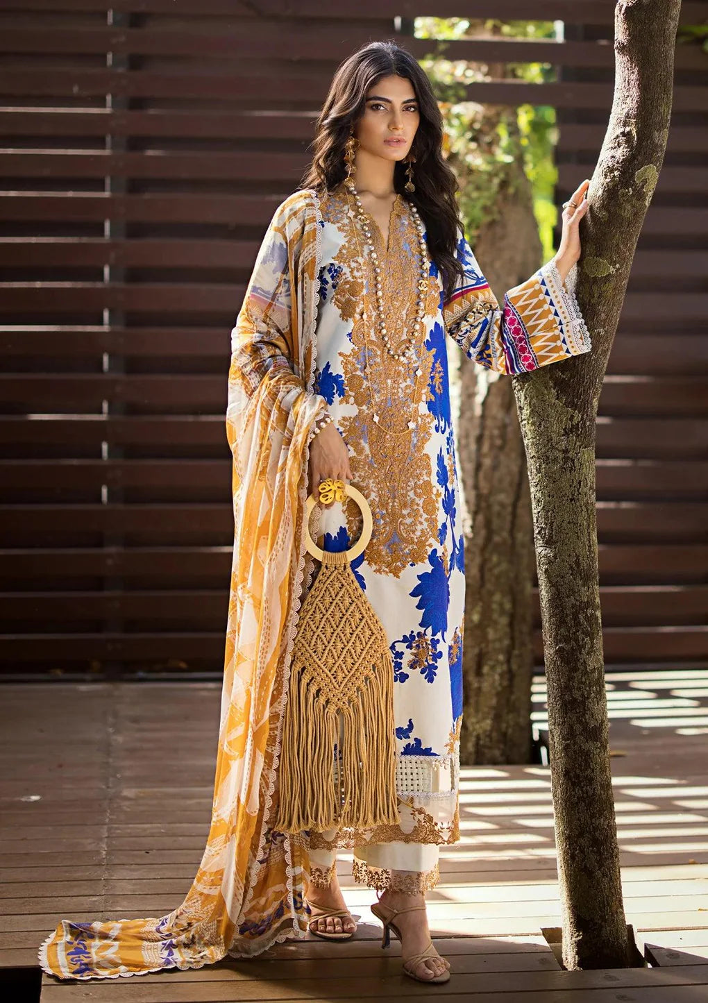 Elaf Signature Embroidered Lawn Collection  2024 | ESL 01A