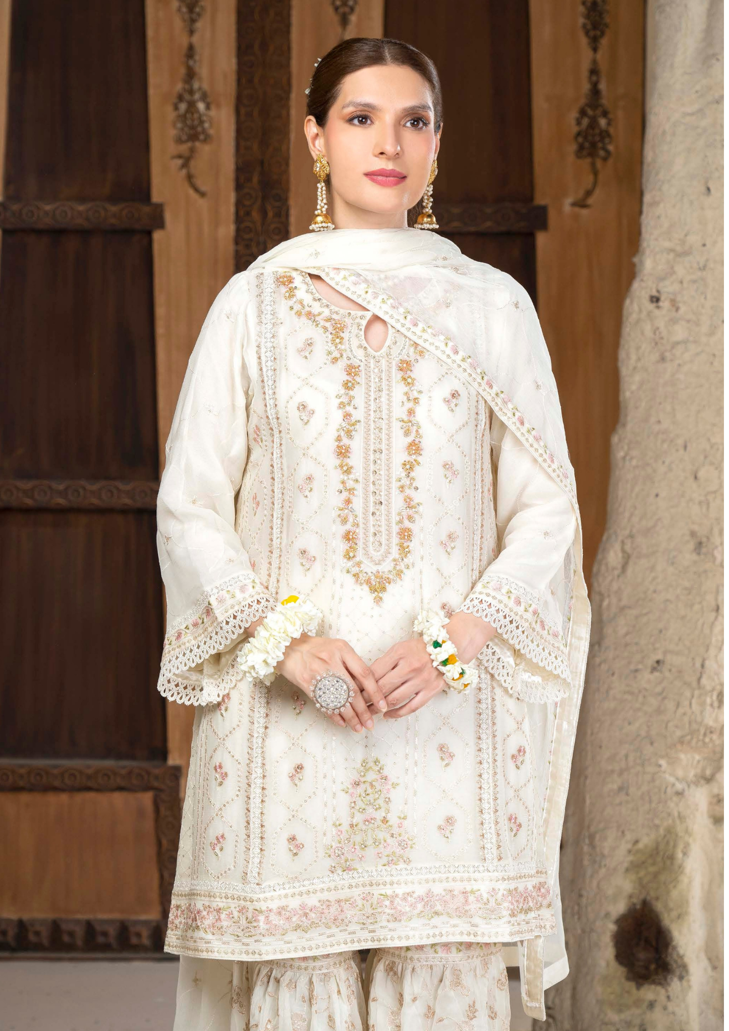 Agha Noor Chiffon Gharara Roshni Ready to Wear Collection 2025 D09 | White