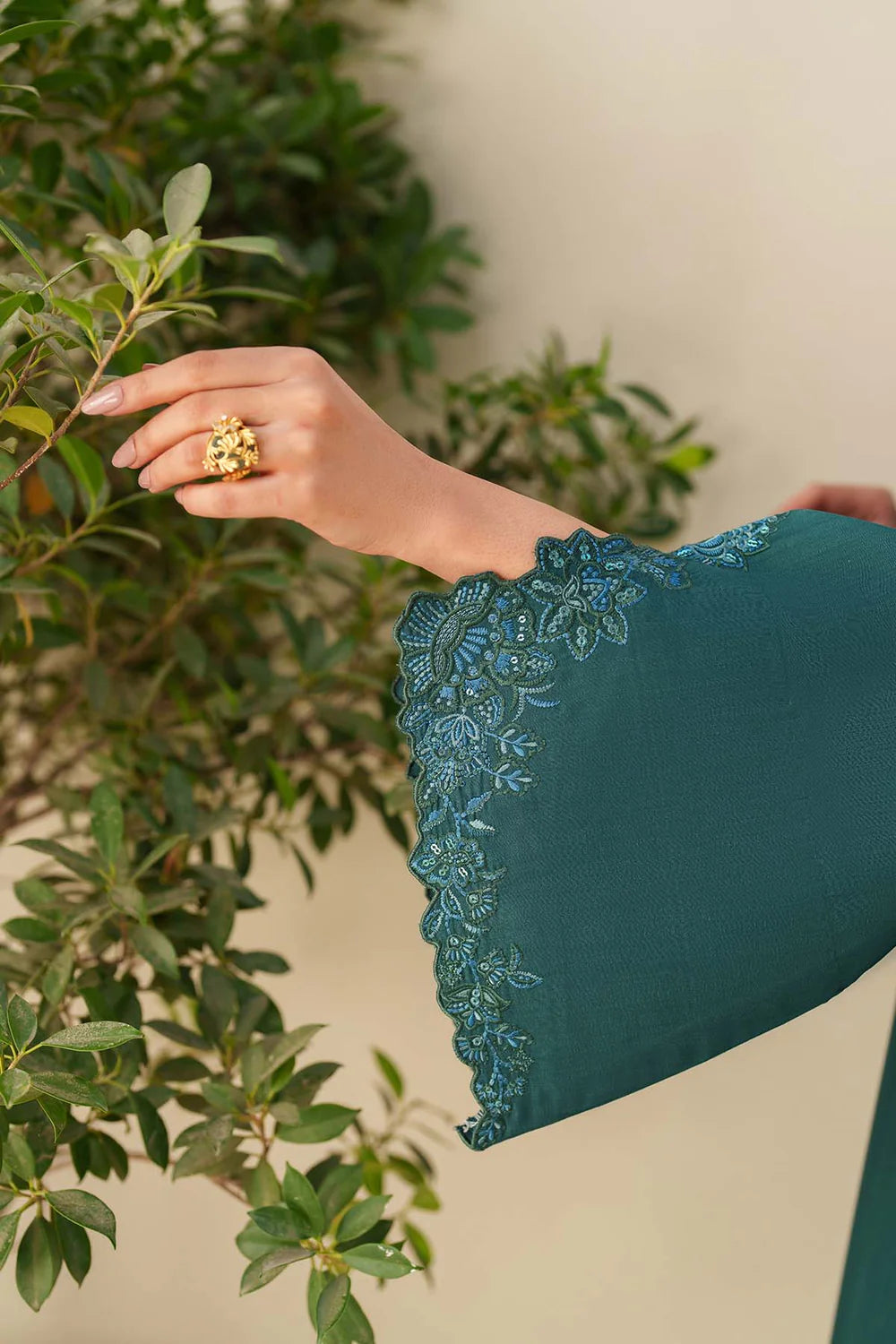 Zarif Exclusive Tabeer the Silk Edit Unstitched Collection 2026 | 07 SAWERA - Mirha Fashion