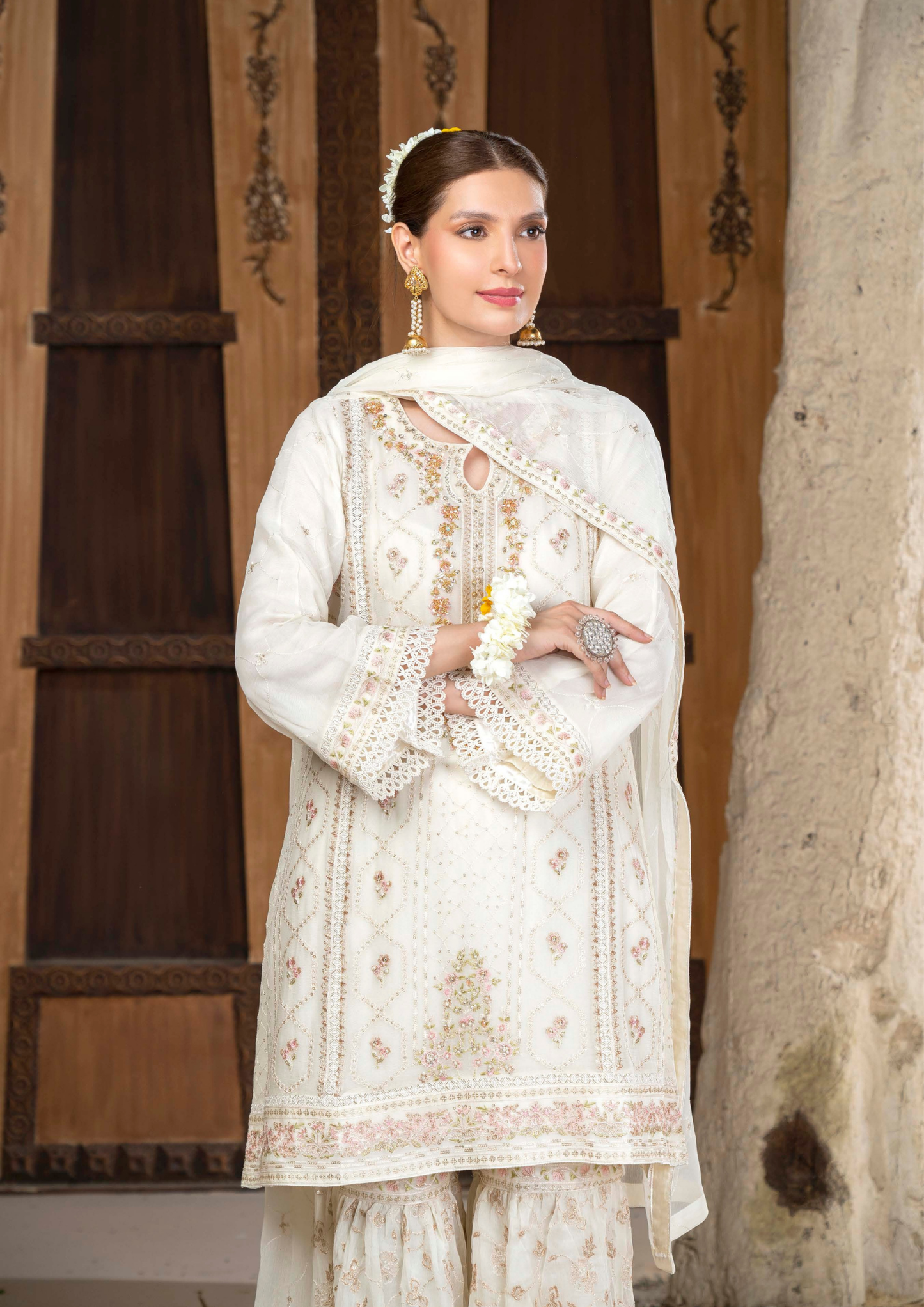 Agha Noor Chiffon Gharara Roshni Ready to Wear Collection 2025 D09 | White