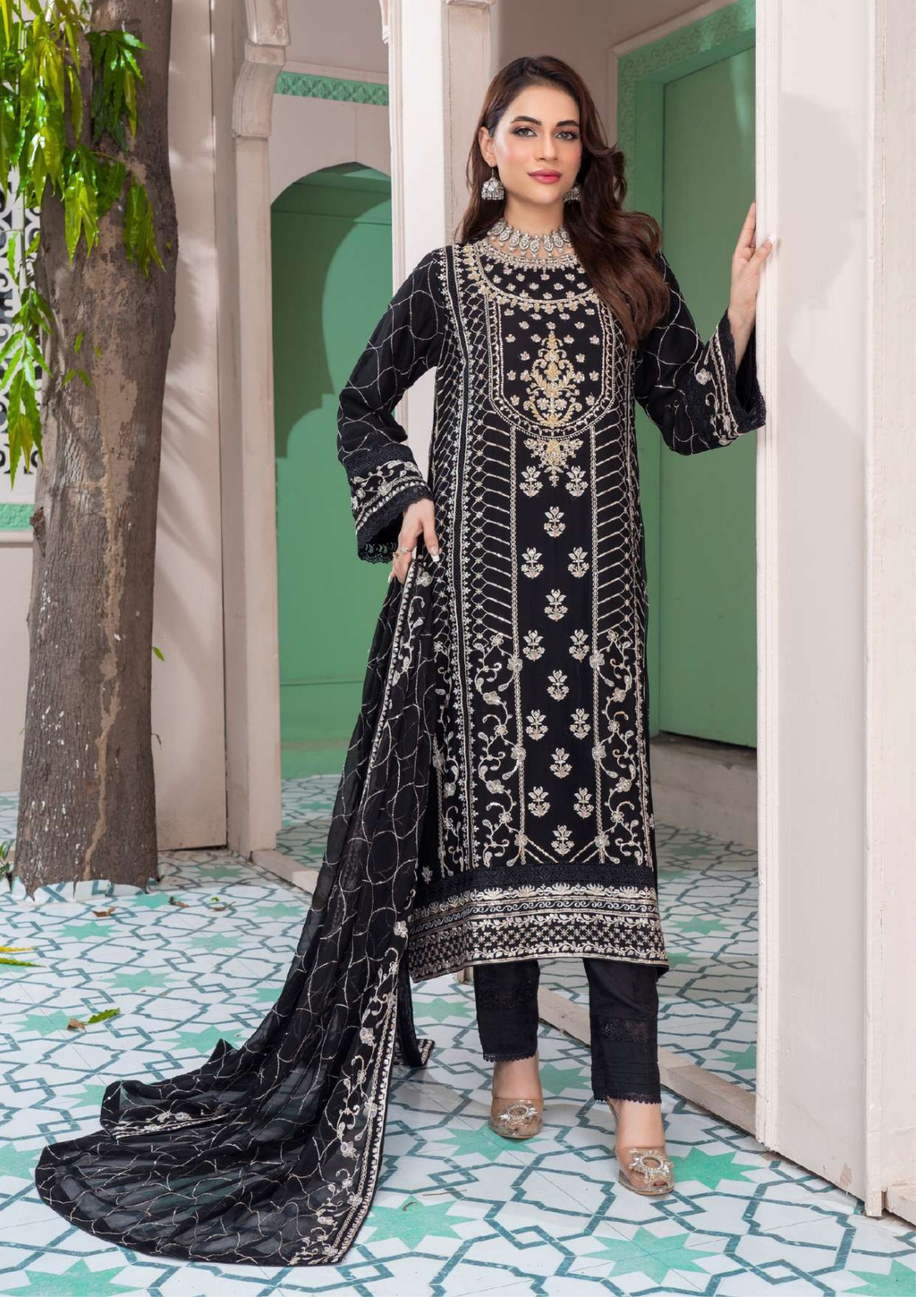 Agha Noor Shehnai Chiffon Ready to Wear Handwork Collection 25 | Black