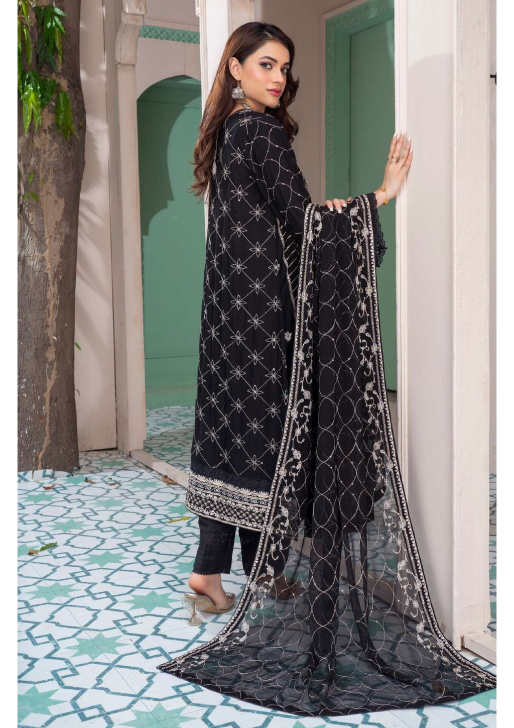 Agha Noor Shehnai Chiffon Ready to Wear Handwork Collection 25 | Black