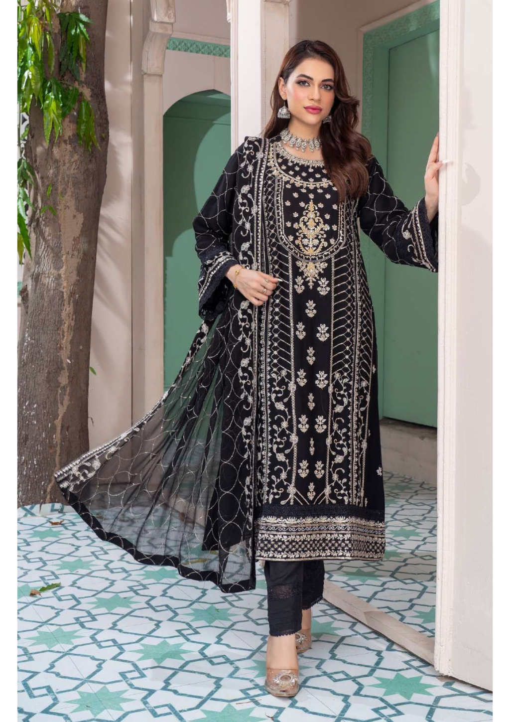 Agha Noor Shehnai Chiffon Ready to Wear Handwork Collection 25 | Black