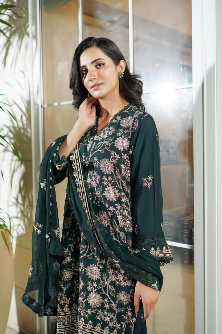Aghanoor Dhaagakari Chiffon 3PCS Ready to Wear Collection | Bottle Green