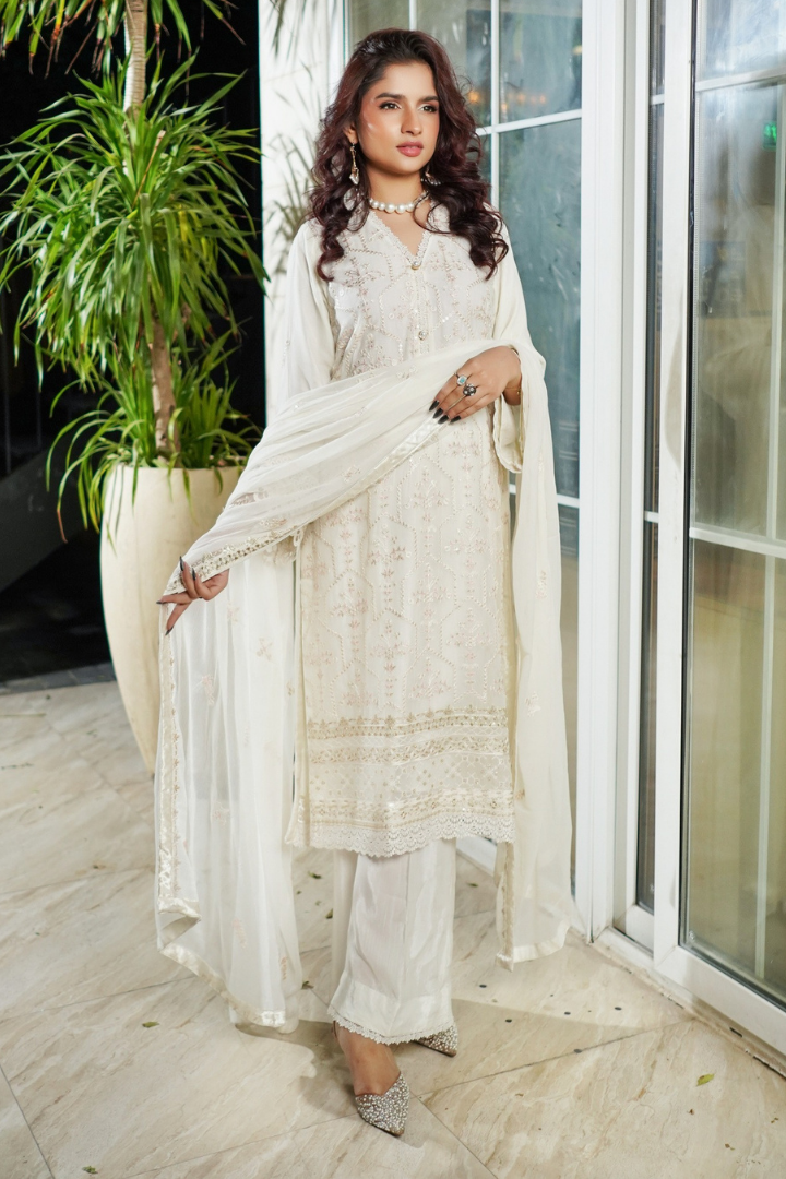Aghanoor Dhaagakari Chiffon 3PCS Ready to Wear Collection | Off White
