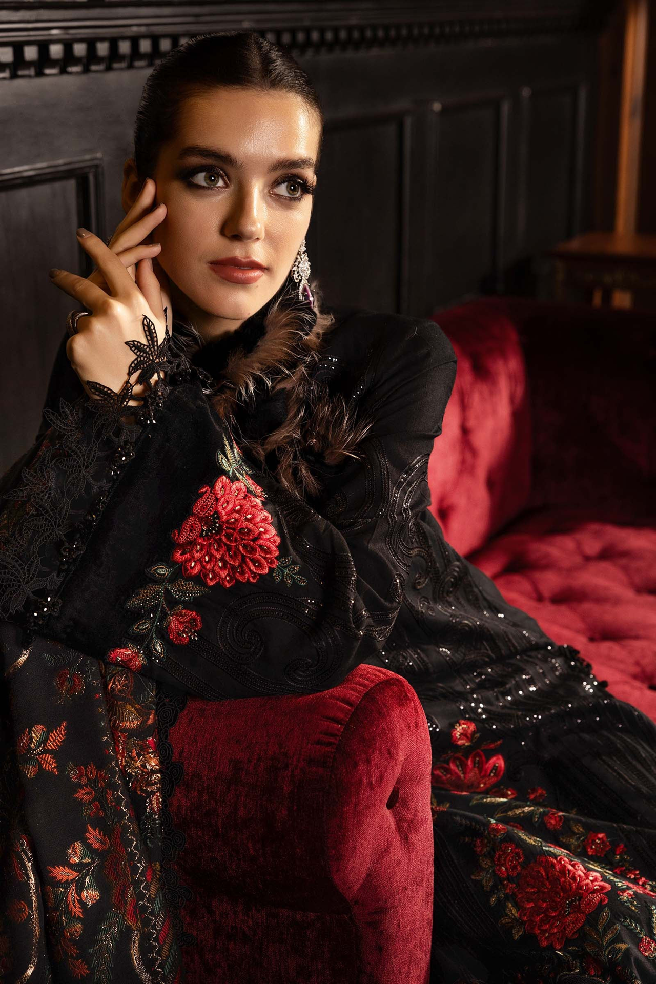 Maria B Winter Luxe 3PCS Unstitched Vol-13 2025 | D9 - Mirha Fashion