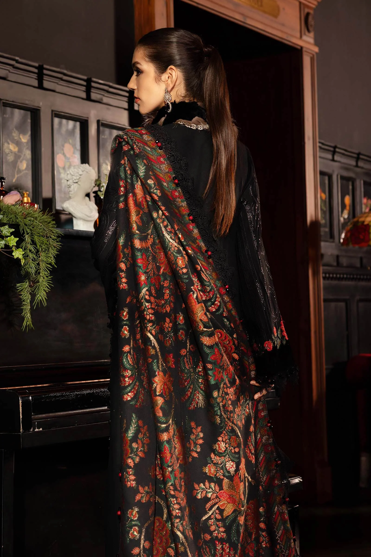 Maria B Winter Luxe 3PCS Unstitched Vol-13 2025 | D9 - Mirha Fashion