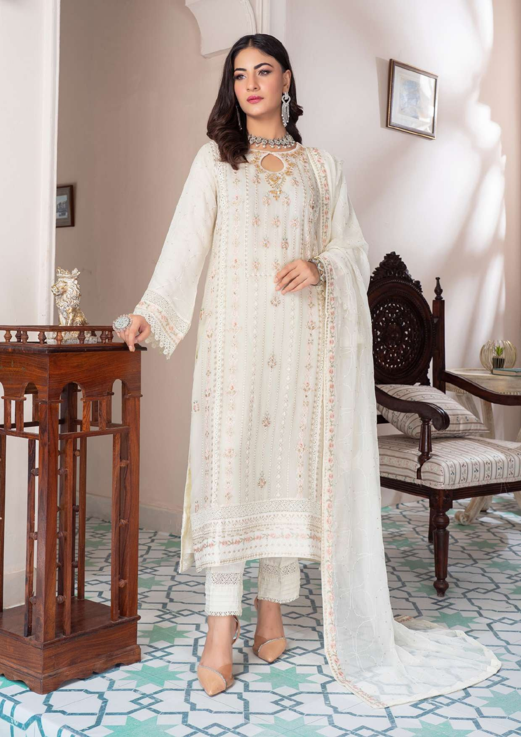 Agha Noor Shehnai Chiffon Ready to Wear Handwork Collection 25 | White - Mirha Fashion