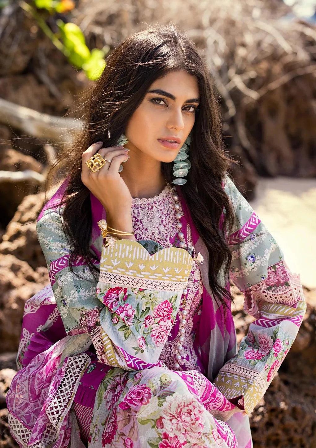 Elaf Signature Embroidered Lawn Collection  2024 | ESL 04B