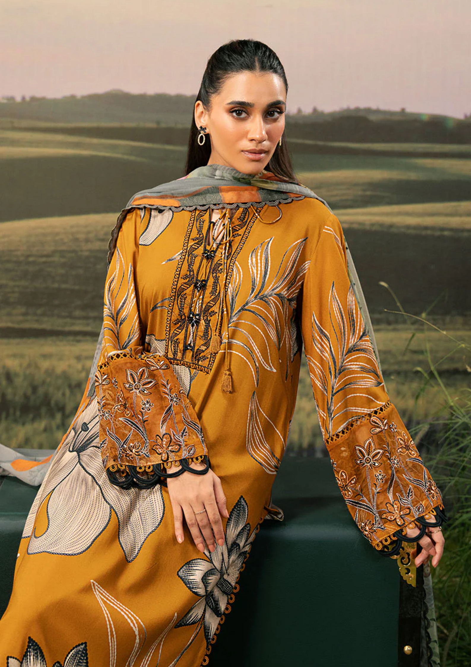 Maria B. MBasic Fall 2025 Collection – 3 Piece Unstitched Suit | 08A