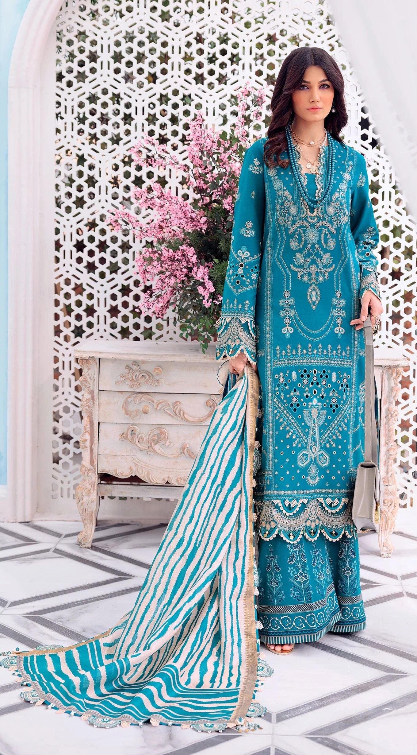Anaya By Kiran Chaudhry Afsana Luxury Festive Lawn | Darakhshan