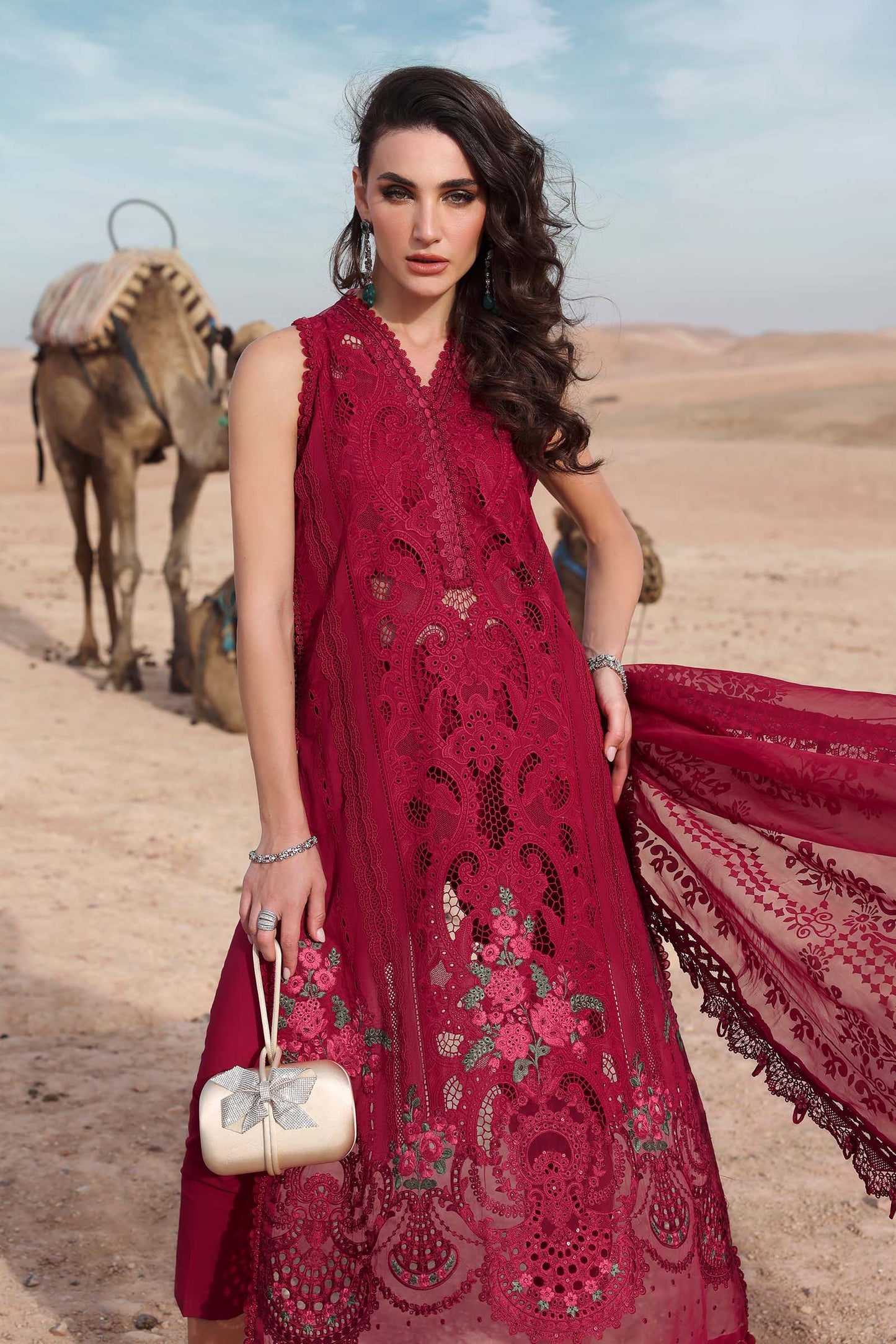 Maria B. Embroidered Lawn Suit 2025| D-2504-A