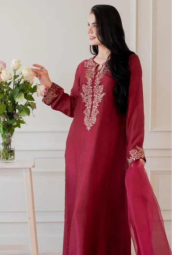 Sara Ahmad Alayna Handwork Collection 2026 | IRHA