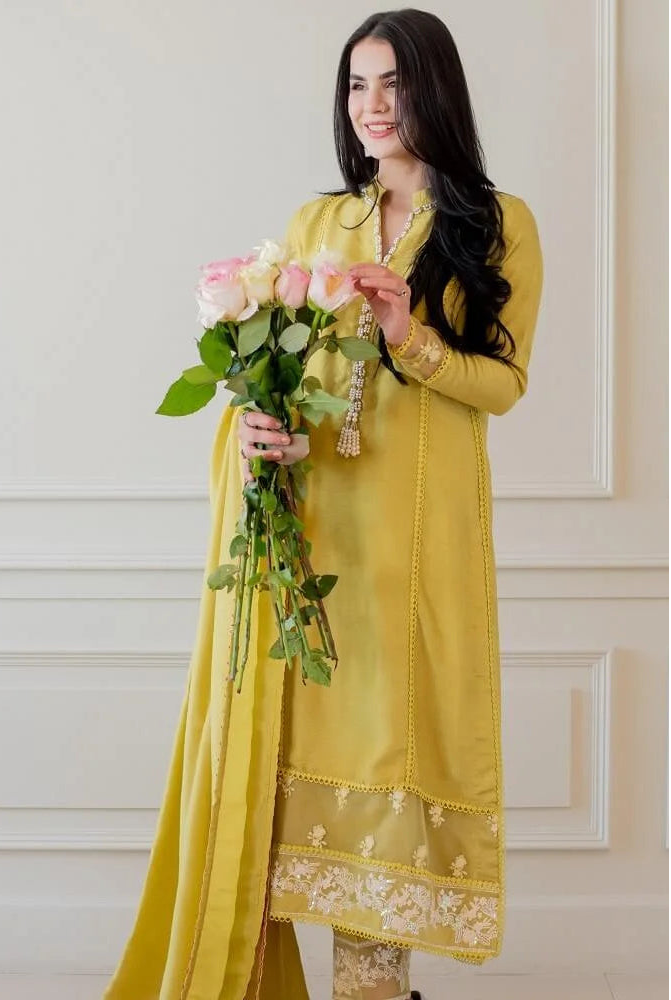 Sara Ahmad Alayna Handwork Collection 2026 | NINA
