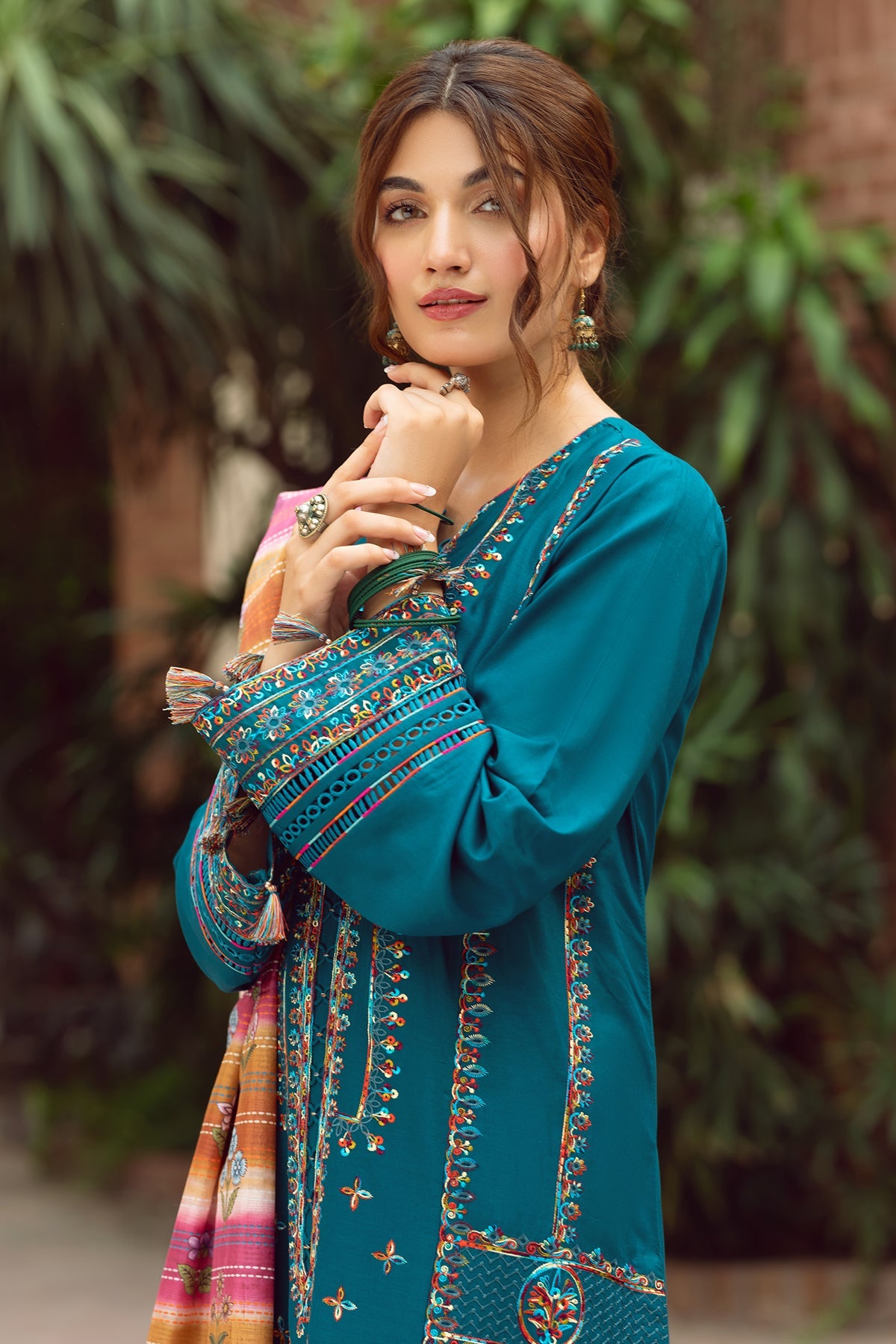 Jazmin-Iris lawn 2023-Greta-Blue - Mirha Fashion