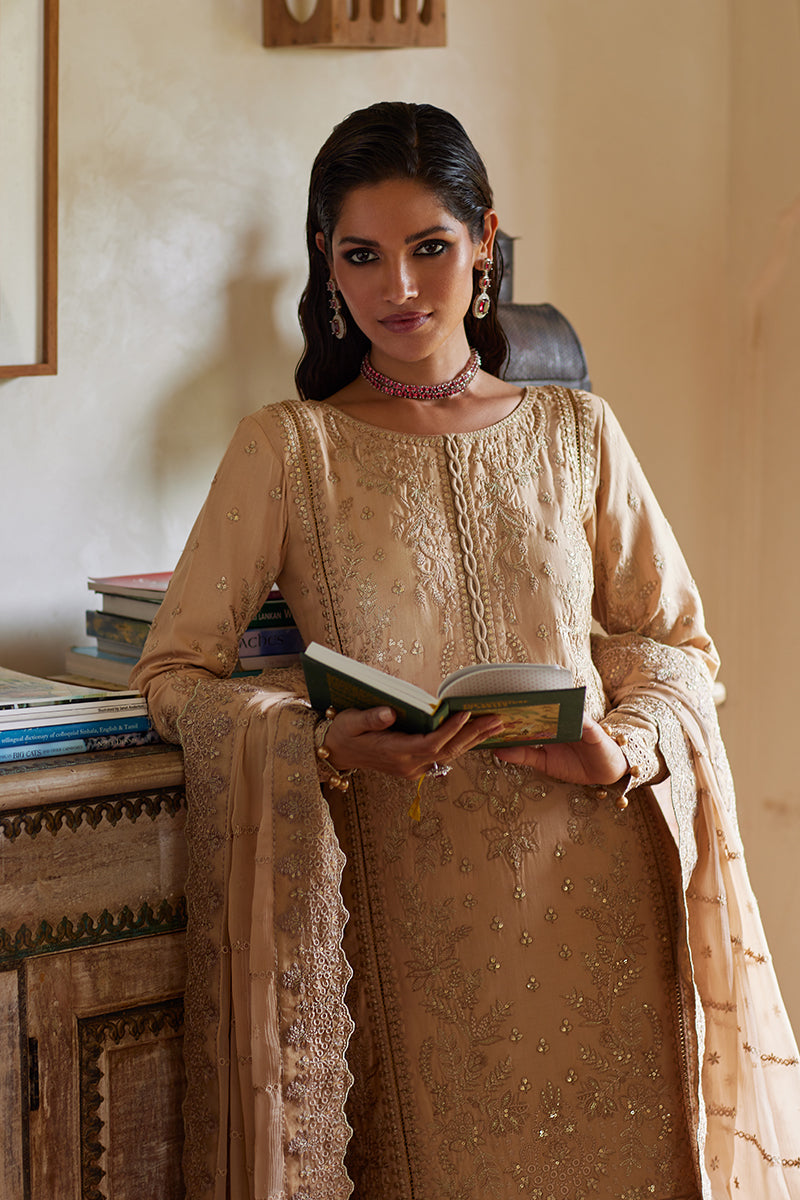 Gulaal Luxury Lawn 3 pc Unstitched collection 2025|Daphne