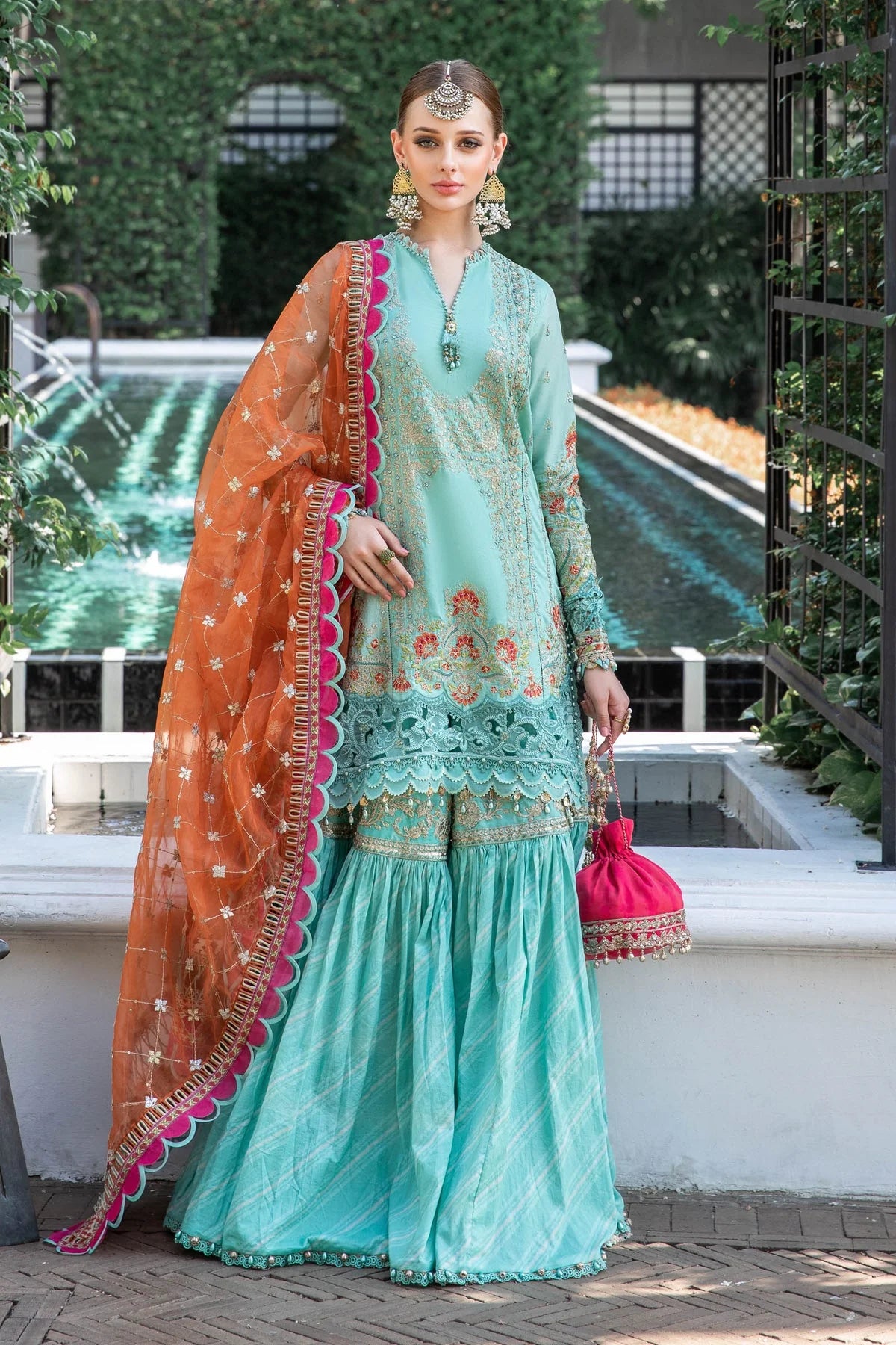 Maria B Luxury Lawn Vol-24 D5
