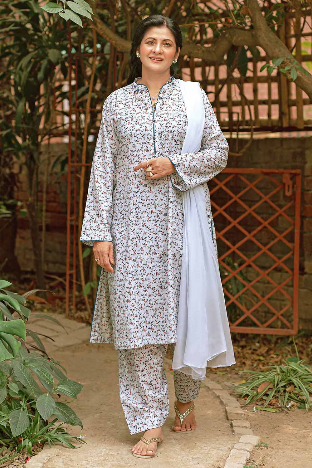 Gul Ahmed Digital Printed Lawn Shirt 2023 | SL-32029