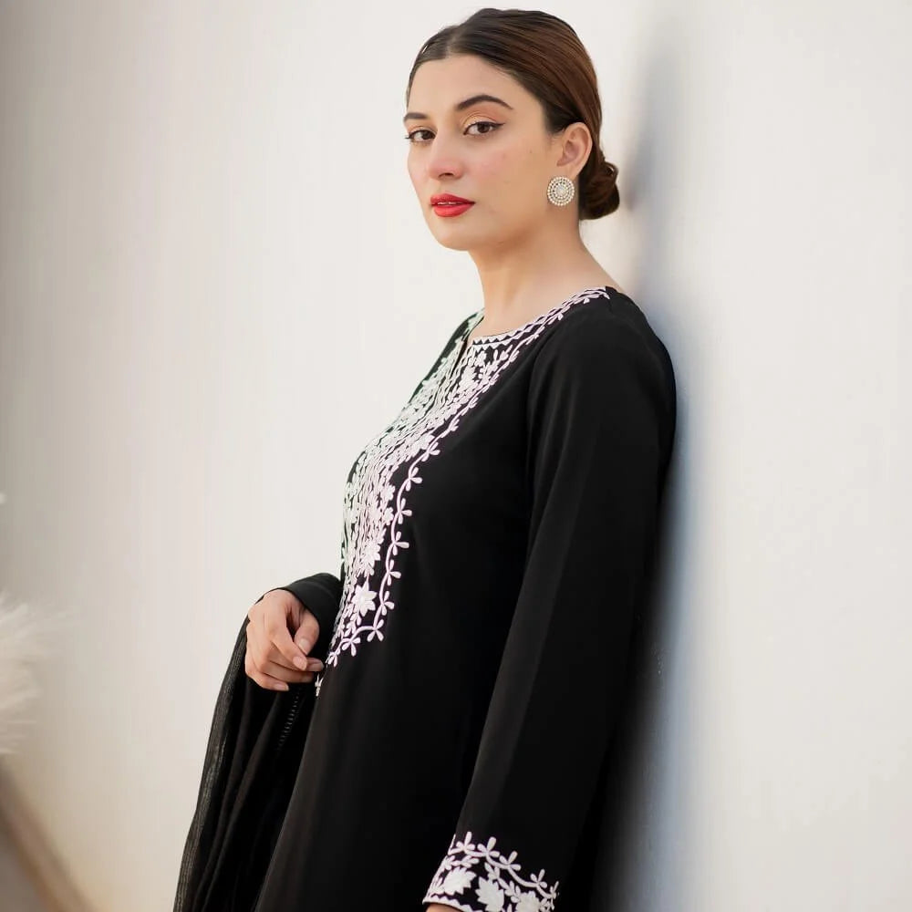 Sara Ahmad AYLA Handwork Collection 2026 | IZZA