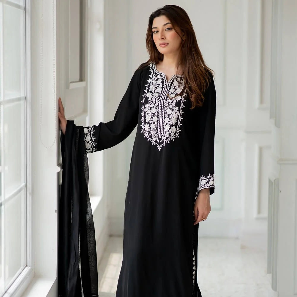 Sara Ahmad AYLA Handwork Collection 2026 | IZZA