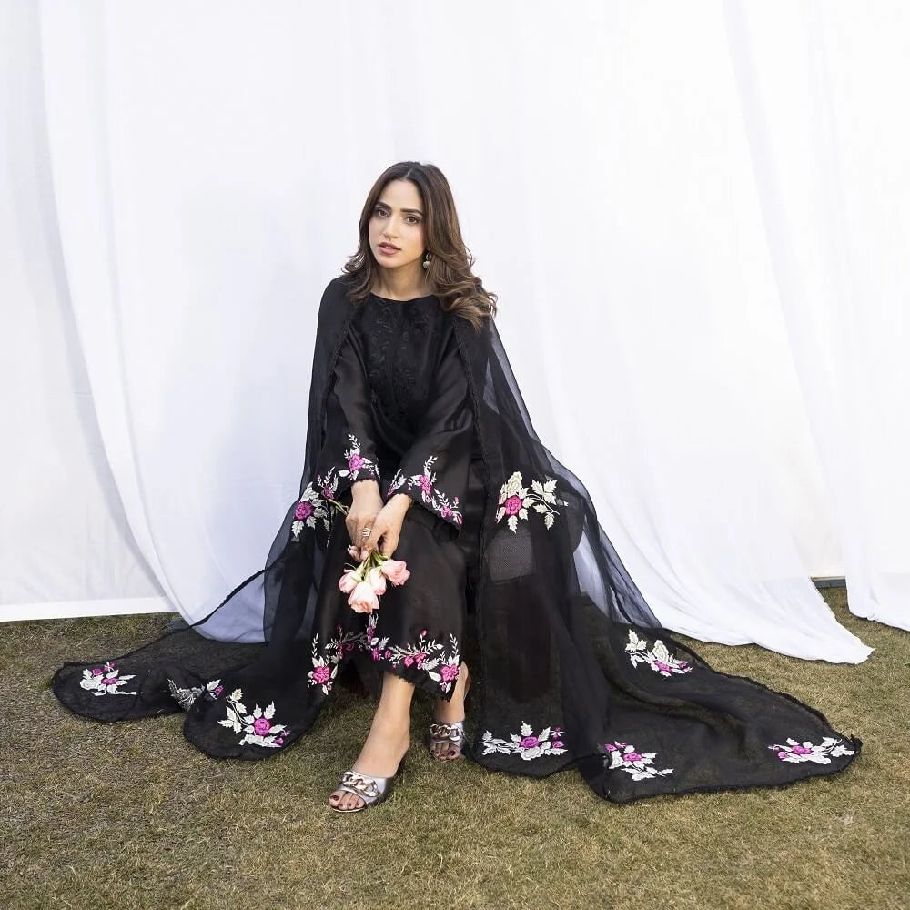 Sara Ahmad Riya Handwork Collection 2026 | MINSA