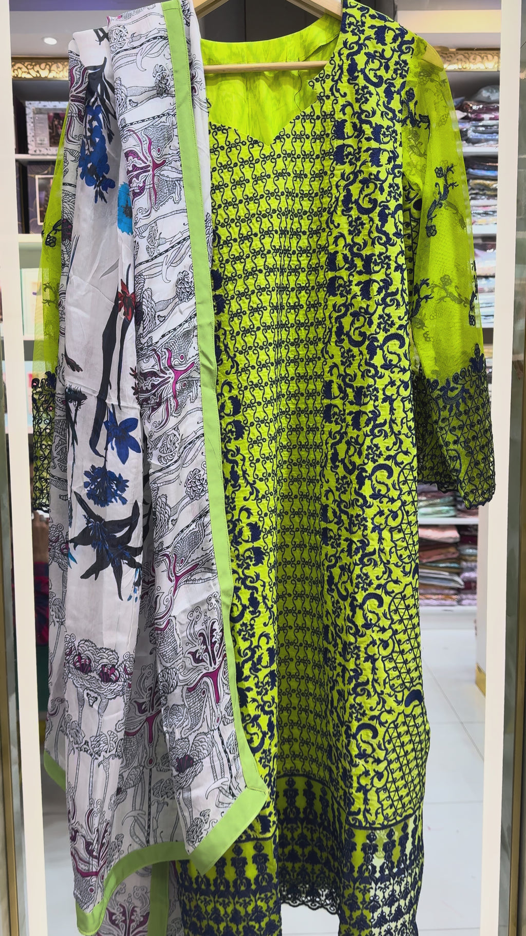 Asim Jofa Lawn Ready To Wear | AJL-14A