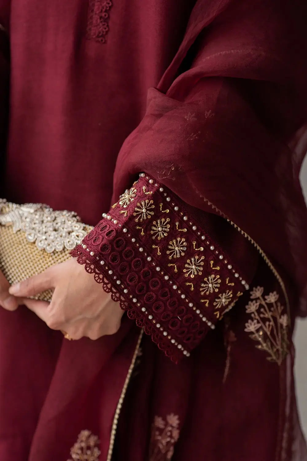 Sara Ahmad Tarz Handwork Collection 2026 | Minsa